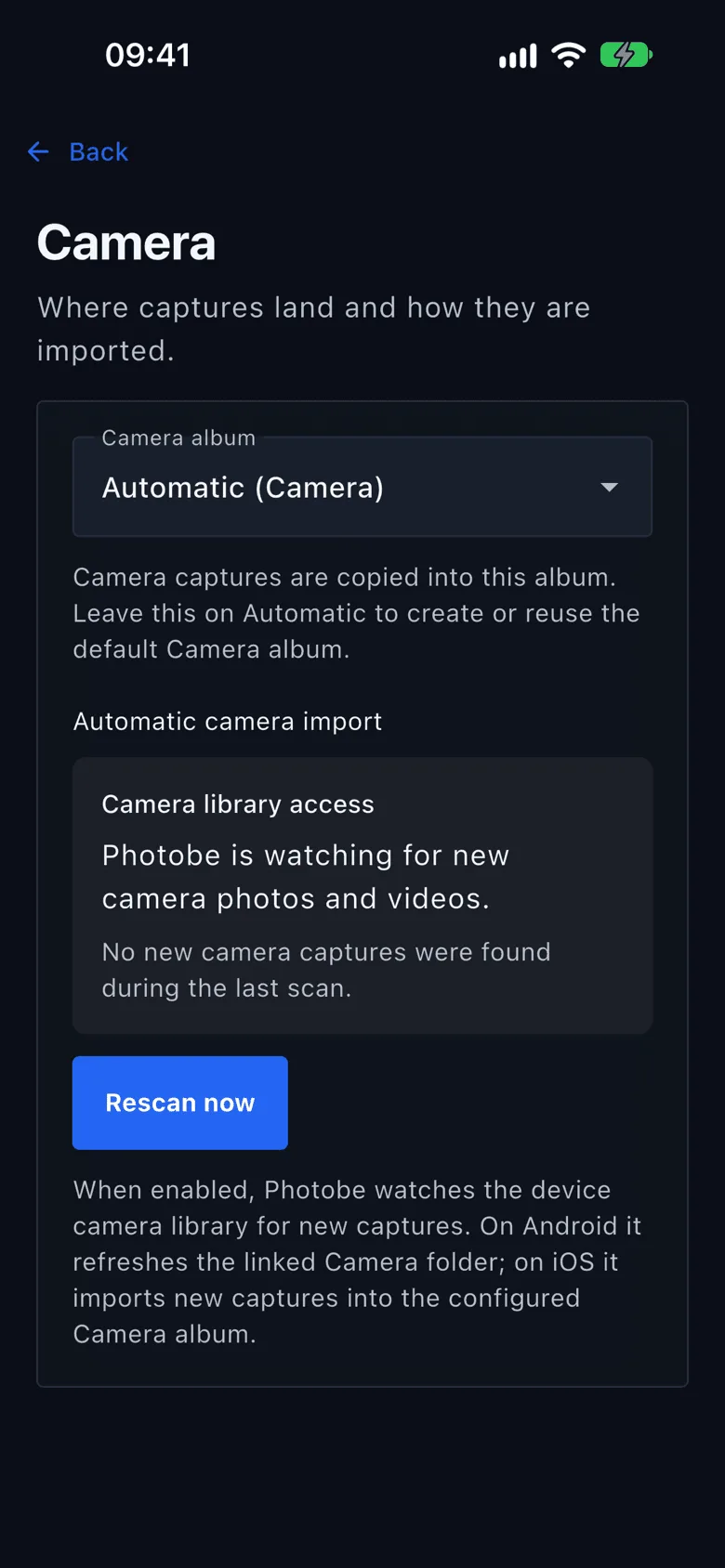 Photobe on iOS: camera import settings.